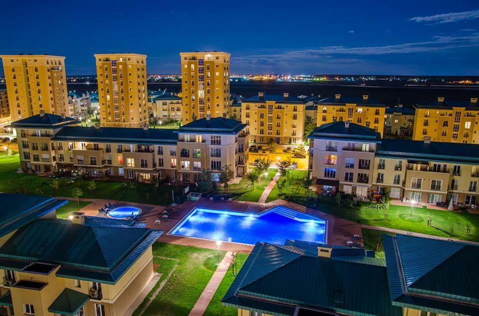 Luxury Apartment With Pool In North Bucharest Cretuleasca Zewnętrze zdjęcie